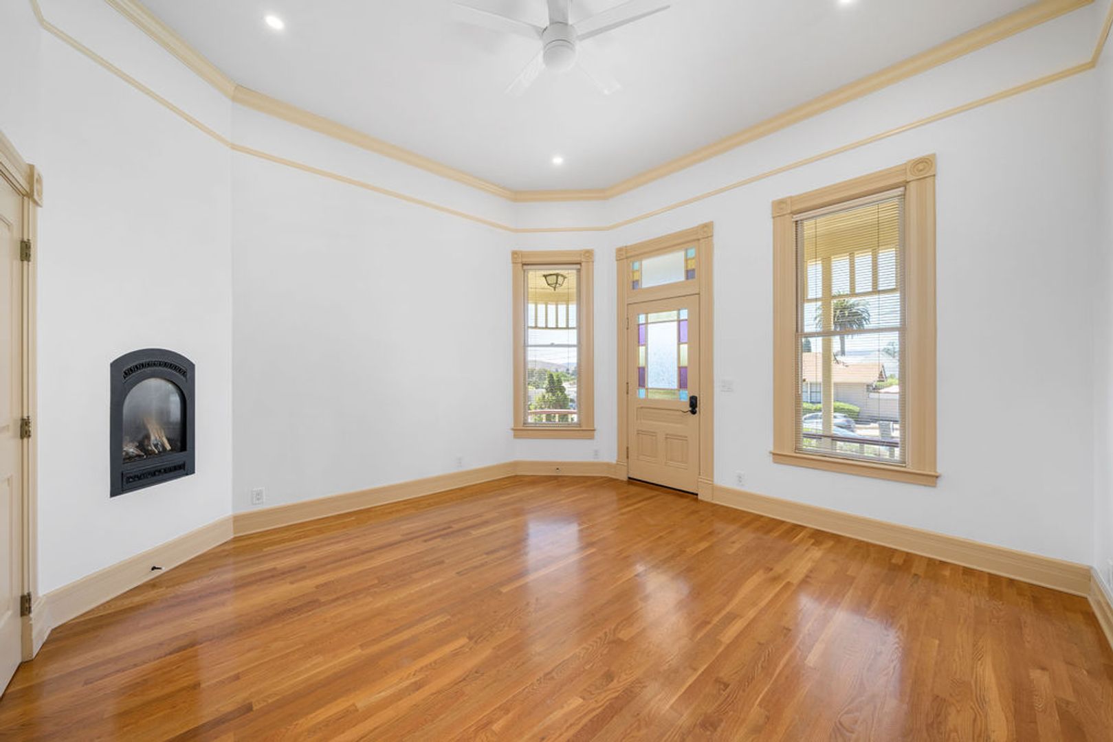 Charming Downtown San Luis Obispo Victorian Home Offering 1 Bed 1 Bath Apartment
