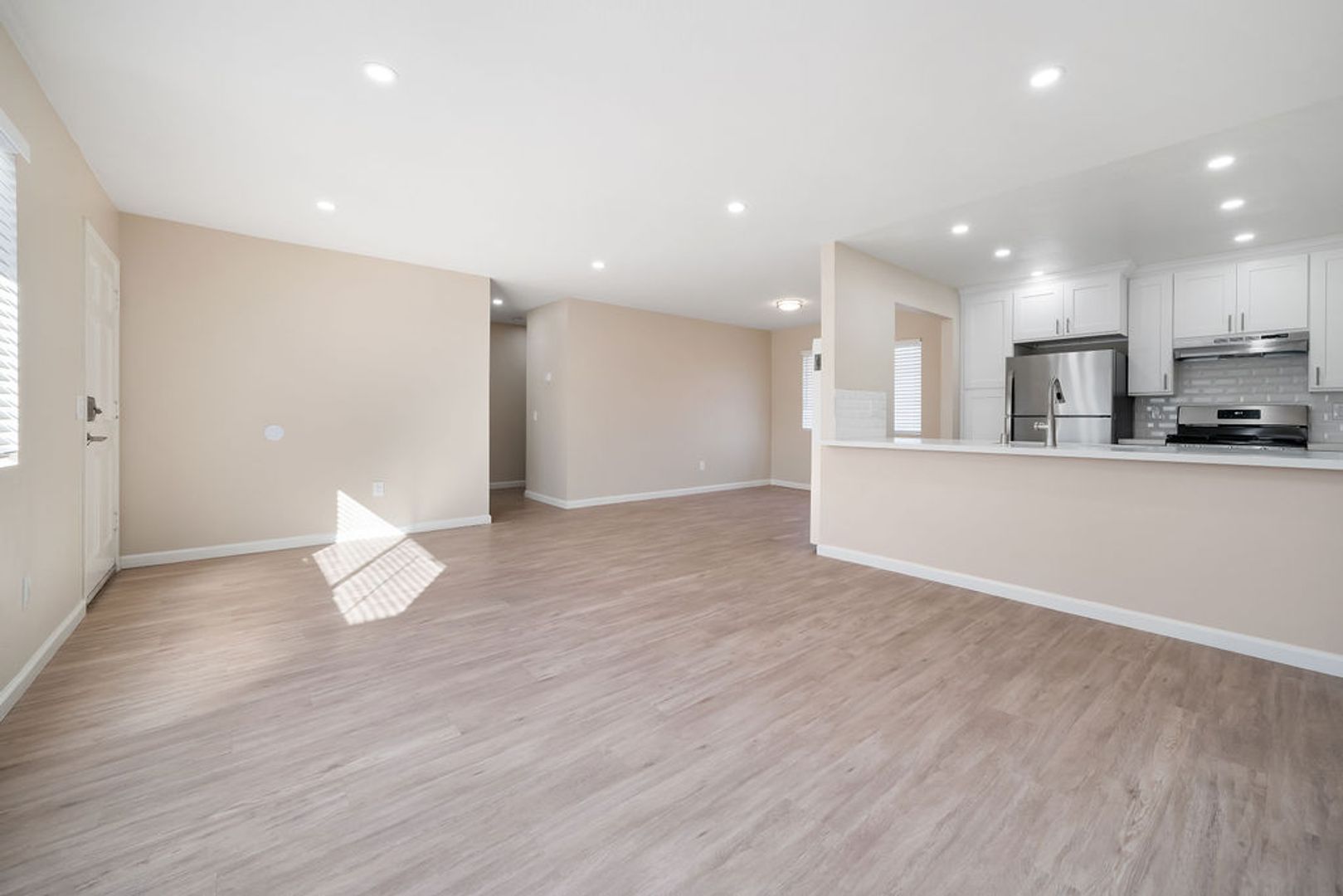 Pet Friendly-Newly Renovated Luxurious 2 Bedroom 2 Bathroom Flat